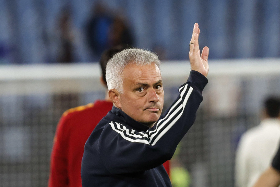 Mourinho renuncia a un cargo en la UEFA tras la sanción de cuatro partidos