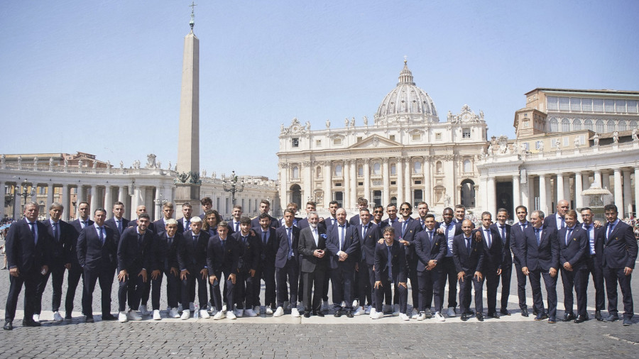 El Papa Francisco recibe al Celta en el Vaticano