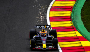 Verstappen se impone en Bélgica y Alonso termina quinto