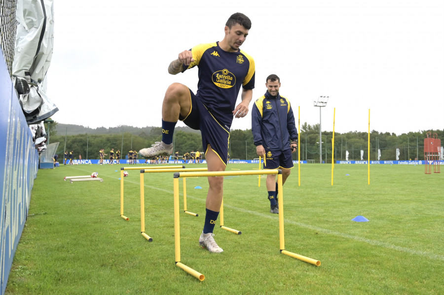 Ximo Navarro ya entrena en Abegondo