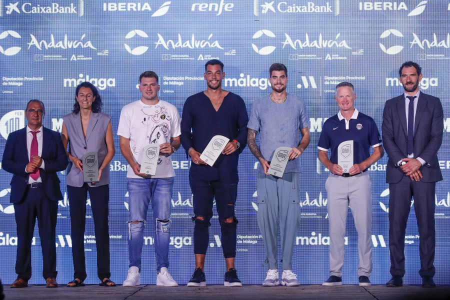 La gala del centenario de la FEB reúne a la cumbre del baloncesto en Málaga