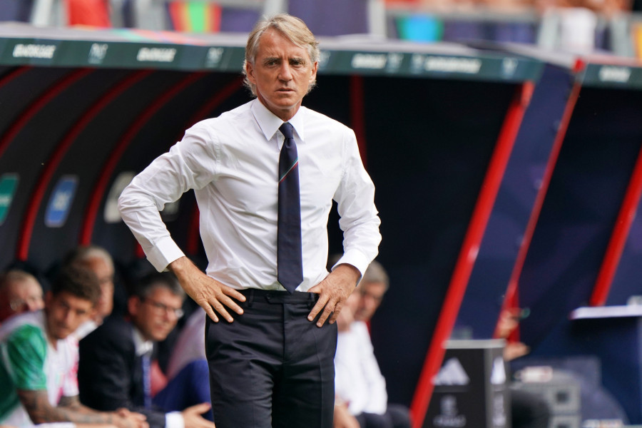 Mancini dimite como seleccionador de Italia