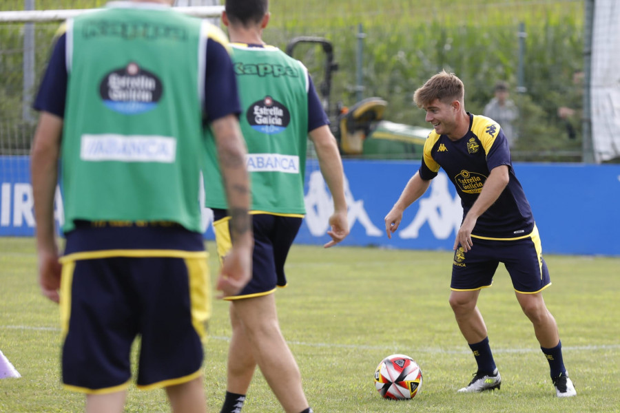 Berto Cayarga ya se ejercita con el Depor en Abegondo