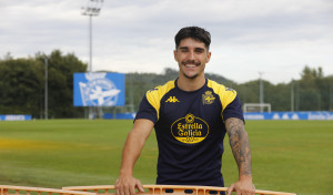 Mati Castillo entra en su primera convocatoria con el Deportivo