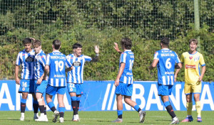 El Fabril coge carrerilla tras golear al Covadonga fuera (0-3)