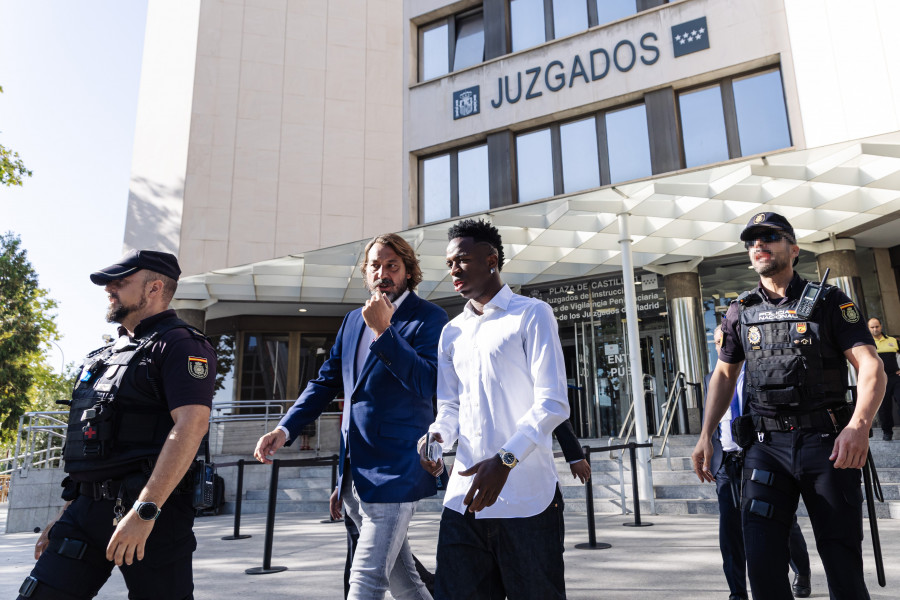 Vinicius ratifica ante el juez que sufrió insultos racistas en Mestalla