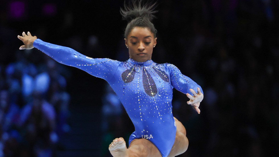 Simone Biles agiganta su leyenda con la conquista de su sexta corona mundial