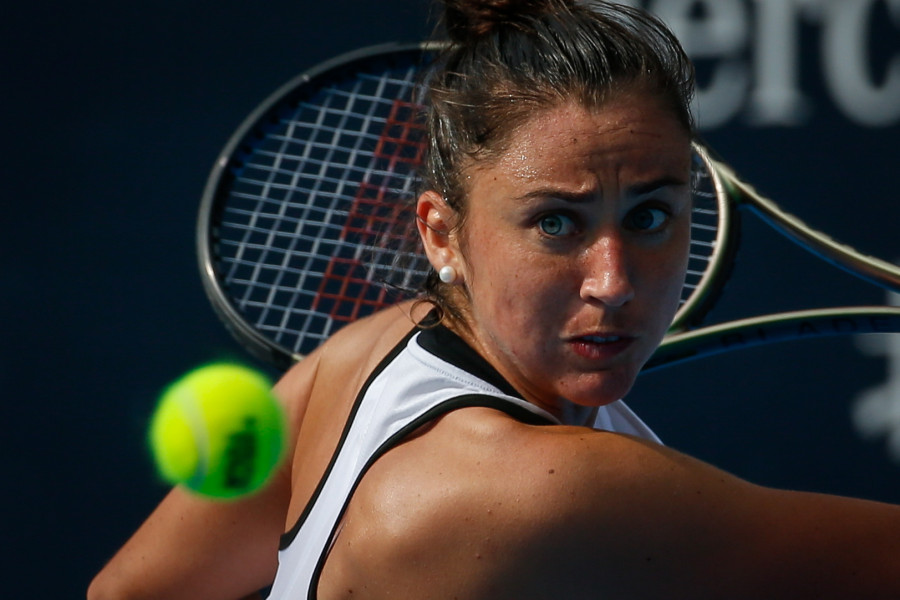 La española Sara Sorribes y Marie Bouzkova conquistan el Abierto de China en dobles