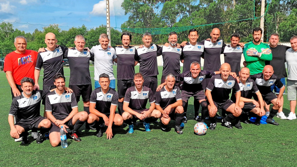 El Uxes iguala en el campo del campeón