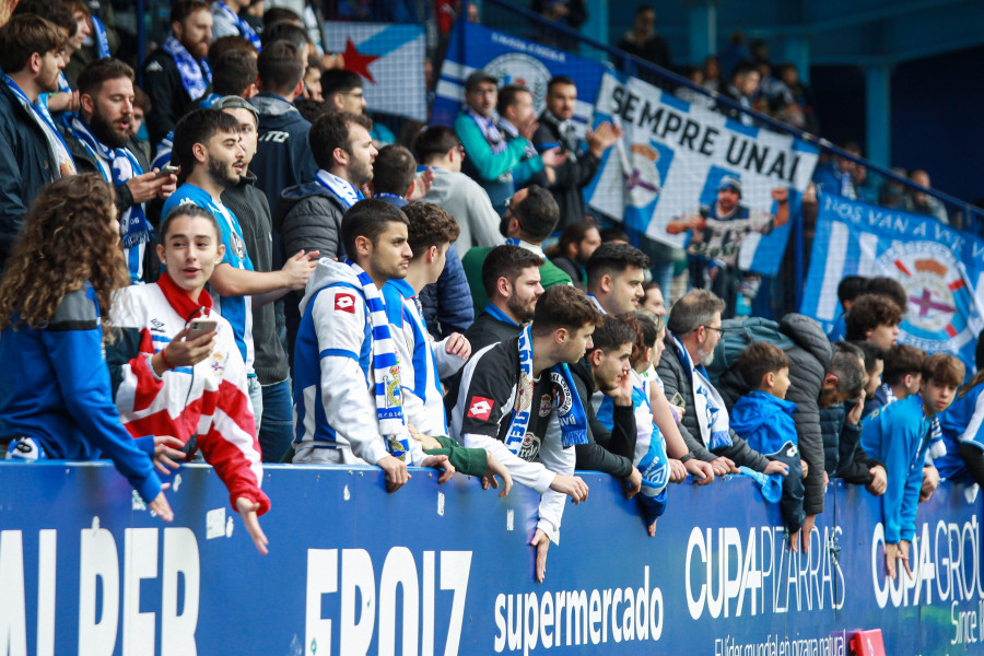 Más de un millar de ‘fans’ se entregaron al Depor