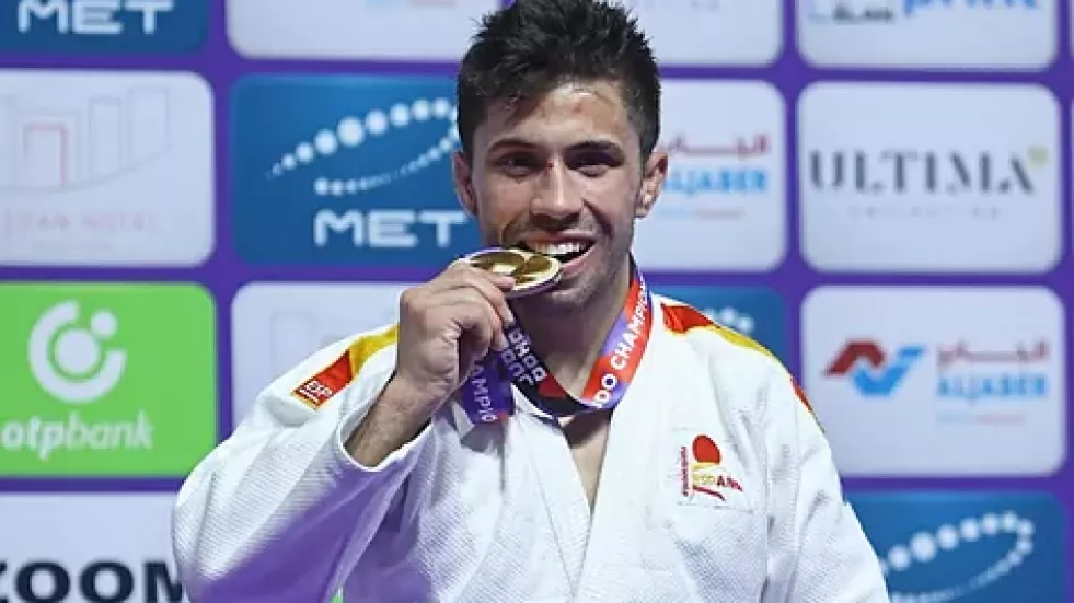 Fran Garrigós se cuelga la medalla de bronce en la categoría de -60 kilos