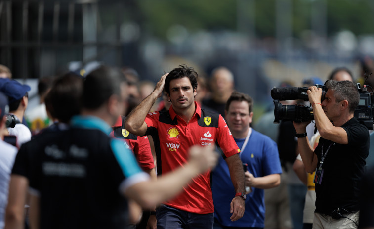 Sainz lideró el único libre de Brasil; Alonso fue undécimo y 'Checo', el 18