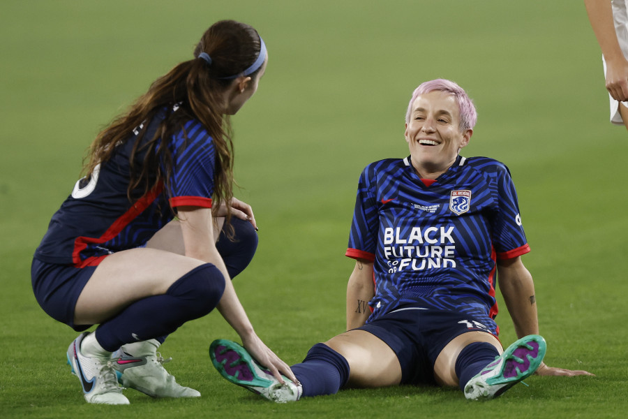 Rapinoe dice adiós al fútbol entre lágrimas: "Gracias a todos"