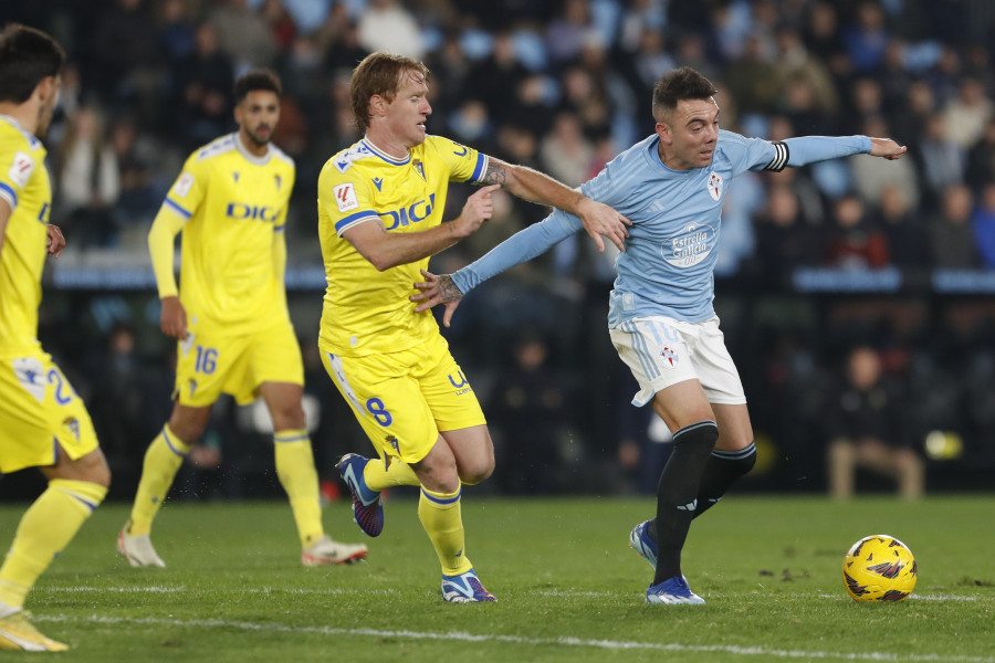 El Cádiz resiste con diez en Balaídos (1-1)