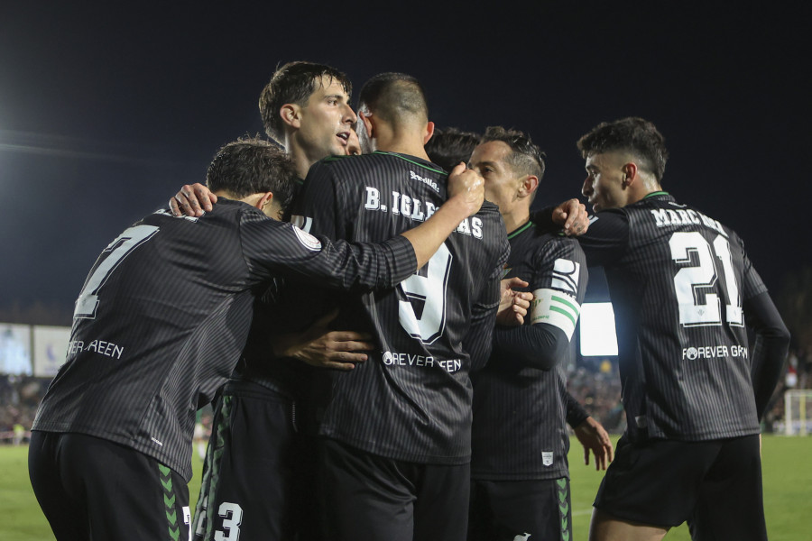 Borja Iglesias rescata al Betis en el último instante (1-2)