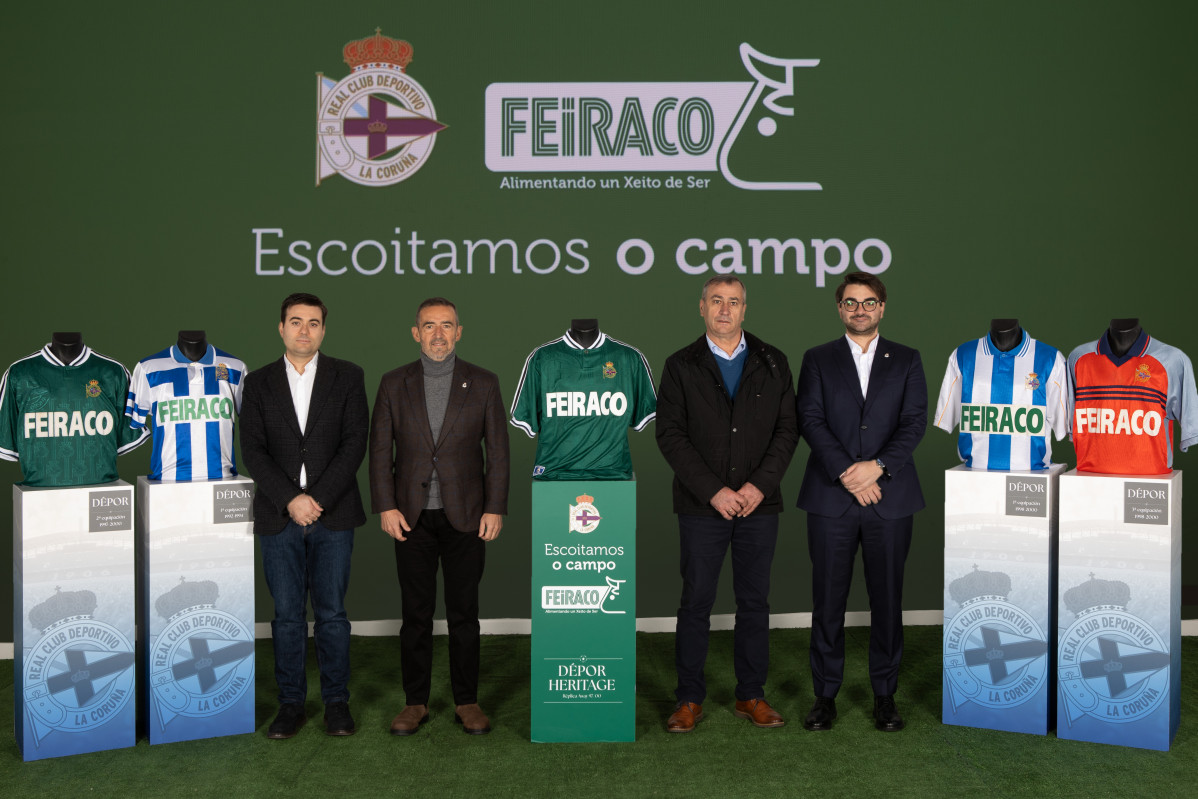 El Depor reedita la camiseta verde de Feiraco