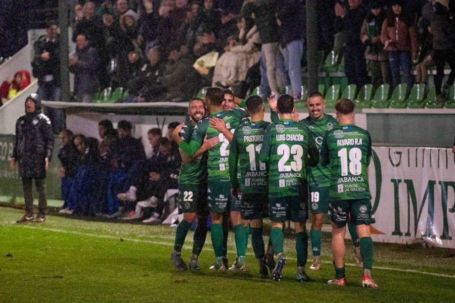 O Espiñedo, un fortín que examina a un Depor en horas bajas