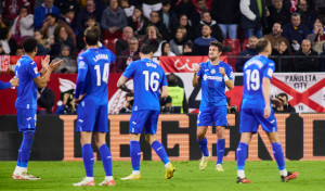 El Getafe logra su primera victoria fuera y sentencia a Diego Alonso (0-3)