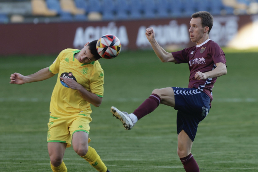 El potencial ofensivo del Pontevedra anula al Fabril en Pasarón