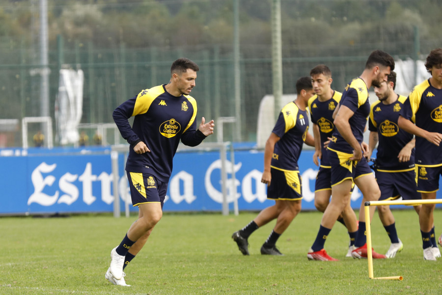 Ximo Navarro vuelve a una convocatoria del Depor