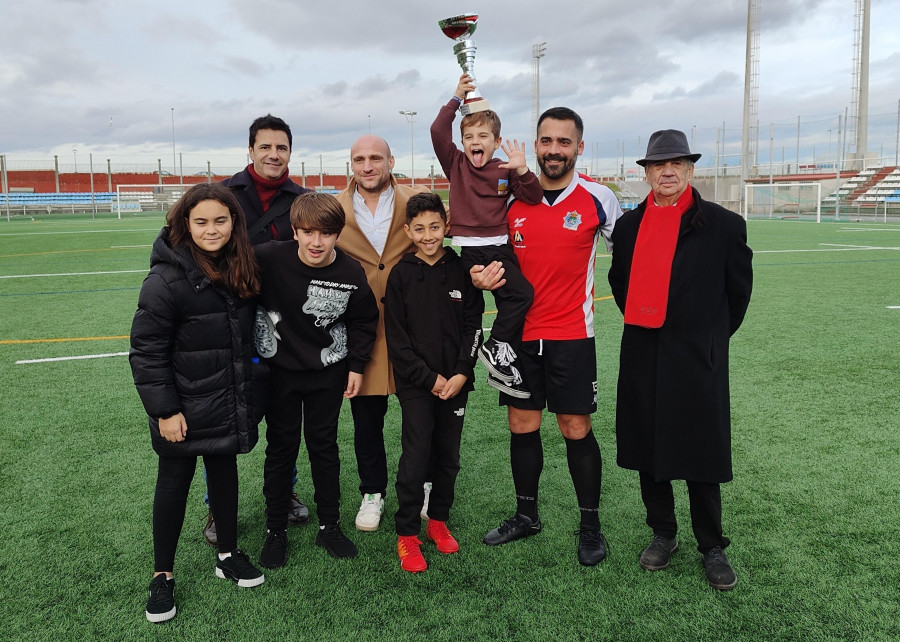 El Óptica Lagoas se alza en A Torre con la victoria final