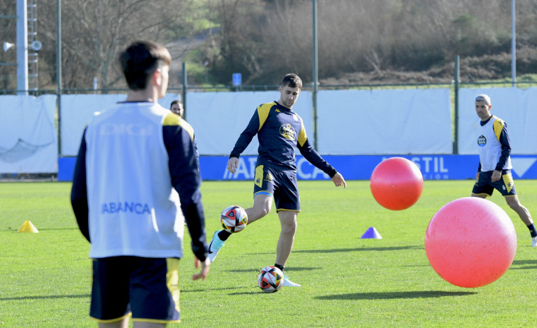 Barbero y José Ángel completan el entrenamiento y Martín Ochoa 'pasa' al Fabril