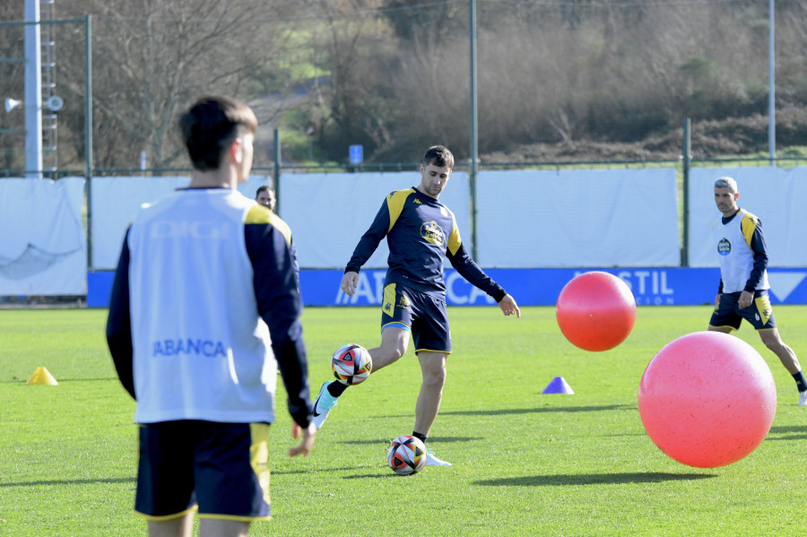 Barbero y José Ángel completan el entrenamiento y Martín Ochoa 'pasa' al Fabril