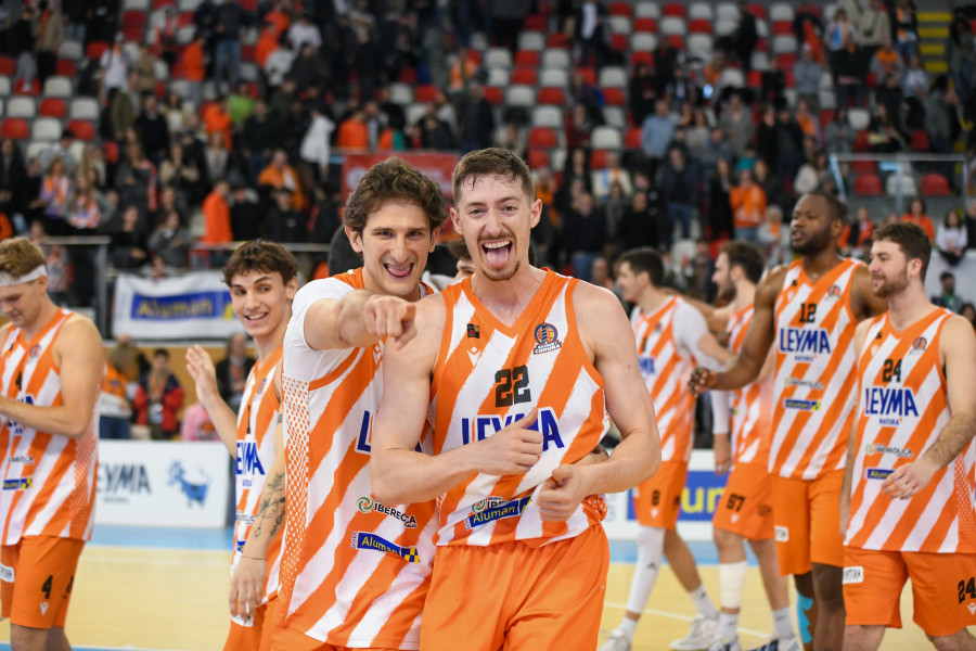 El Leyma Coruña sigue de fiesta: récord histórico de victorias y liderato (92-78)