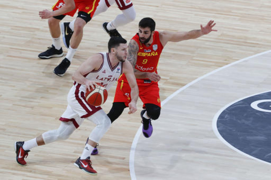 España cae ante Letonia en el regreso de Ricky Rubio (75-79)