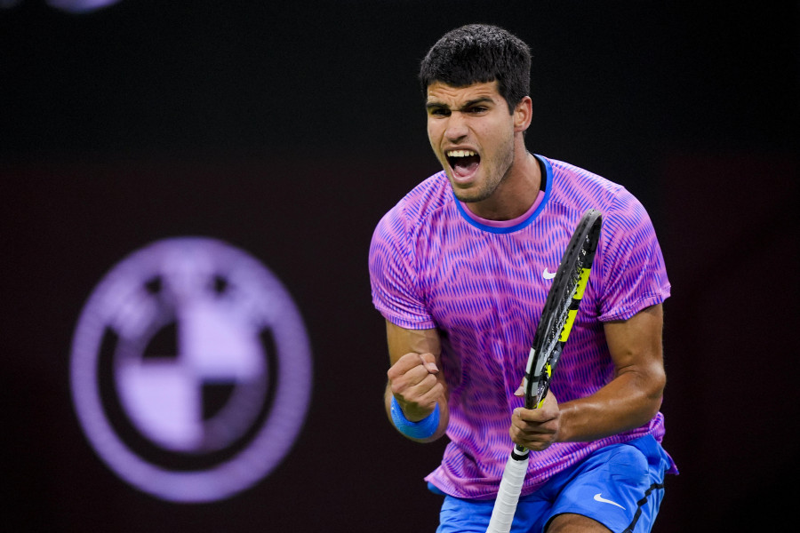 Alcaraz se lleva un susto con Arnaldi y pasa a tercera ronda de Indian Wells con remontada