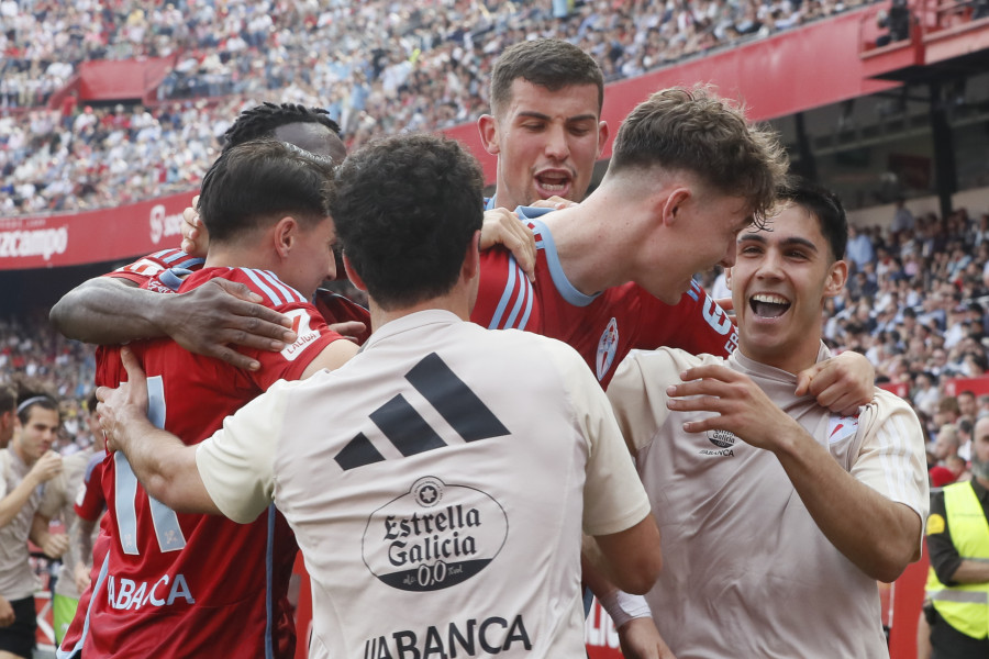 El Celta asalta el Sánchez-Pizjuán en el debut de Claudio Giráldez (1-2)