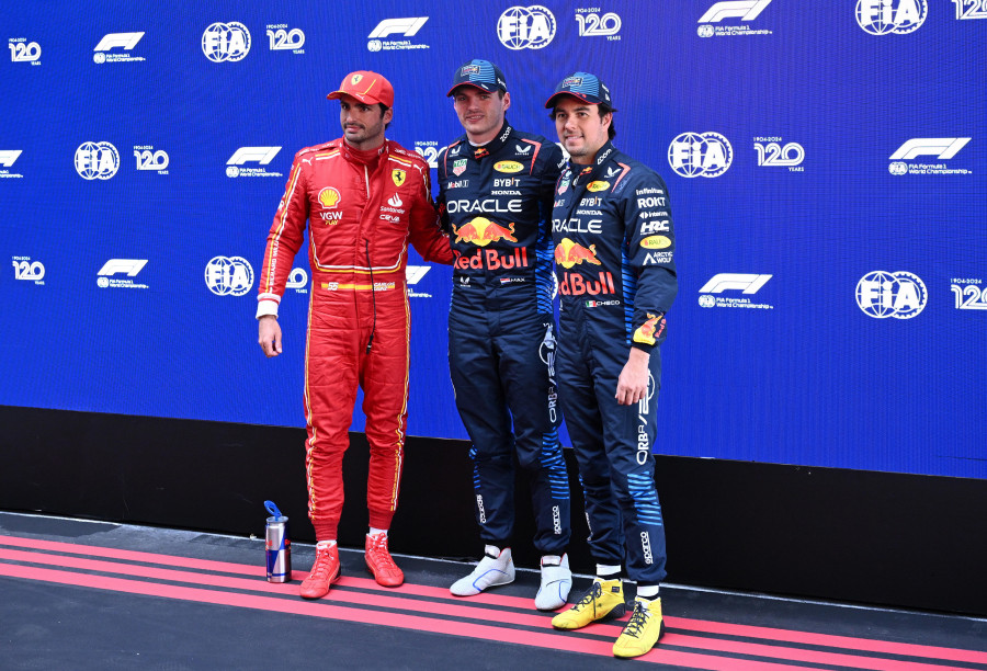 Sainz brilla tras su apendicitis, pero Verstappen sale primero en Australia