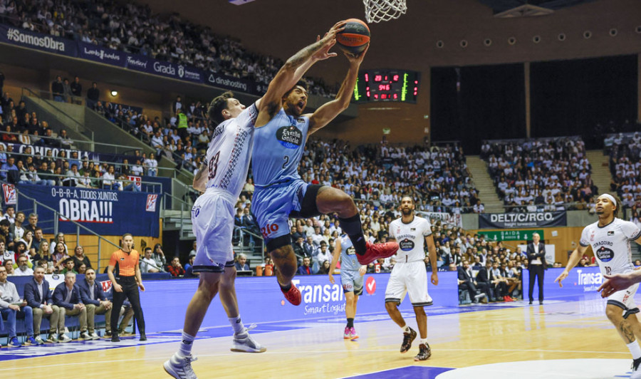 El Obradoiro gana el derbi y se engancha a la pelea por la salvación (83-72)