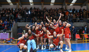 Maristas Coruña arranca en la Liga Femenina 2 para volver a hacer historia desde la ilusión