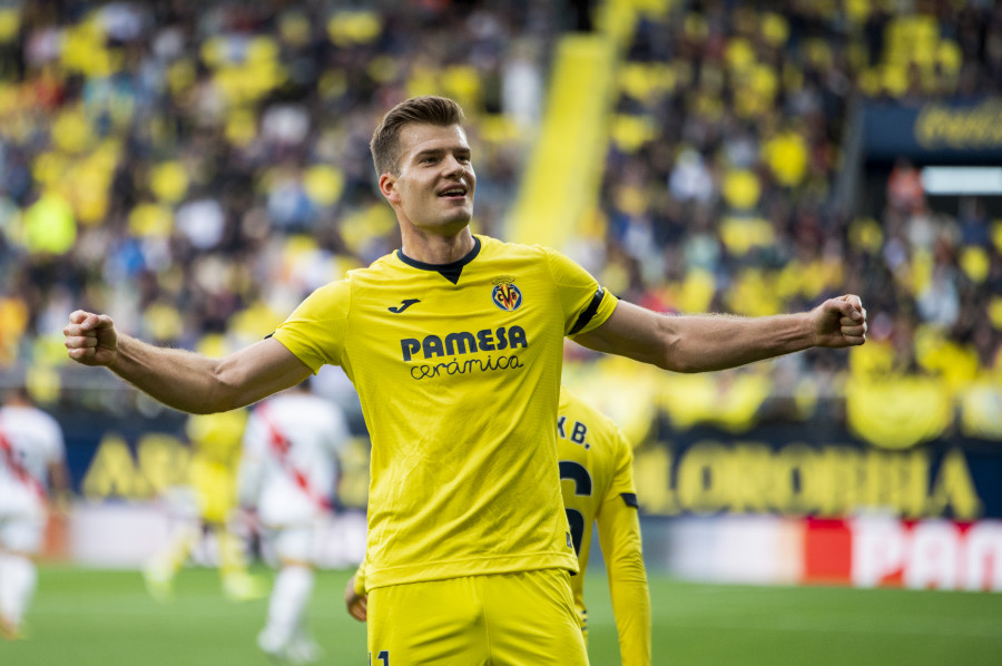 3-0 | Sorloth devora al Rayo y mantiene el sueño europeo del Villarreal