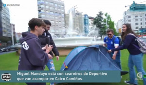 No, no hay hinchas del Depor acampados junto a la fuente de Cuatro Caminos