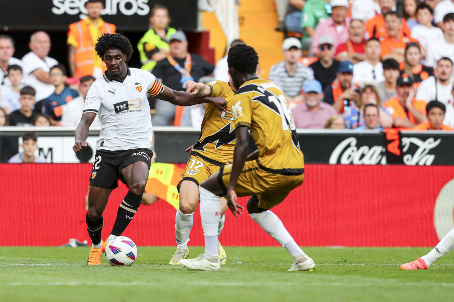 Mamardashvili niega la victoria al Rayo y el Valencia se aleja de Europa (0-0)