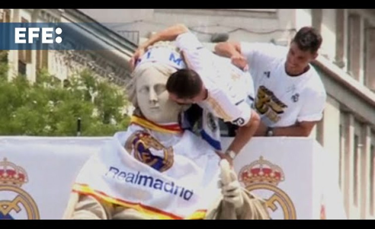 El Real Madrid y su afición celebran el título ante la diosa Cibeles