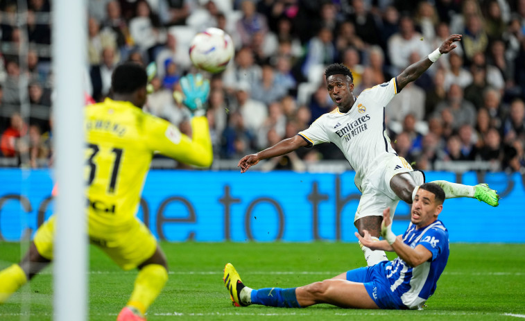 El Real Madrid golea al Alavés (5-0)