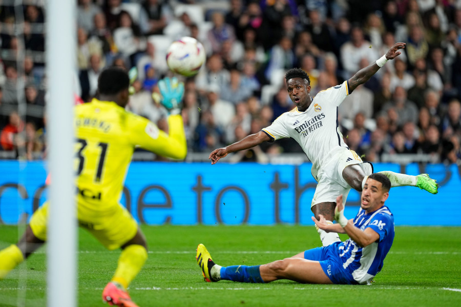 El Real Madrid golea al Alavés (5-0)