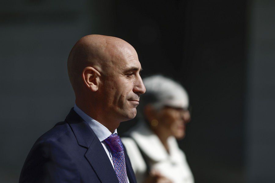 Rubiales asegura que Hermoso "cambió su versión" sobre el beso "pasados unos días"