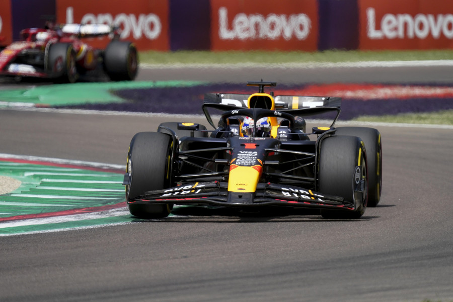 Verstappen resiste a Norris y gana en Imola, donde Sainz fue quinto