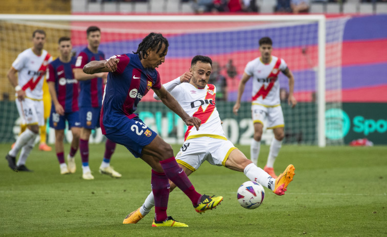 El Barcelona vence al Rayo Vallecano  y consigue la segunda plaza  (3-0)