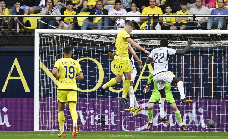 El delantero del Villarreal Sorloth frena al Real Madrid  (4-4)