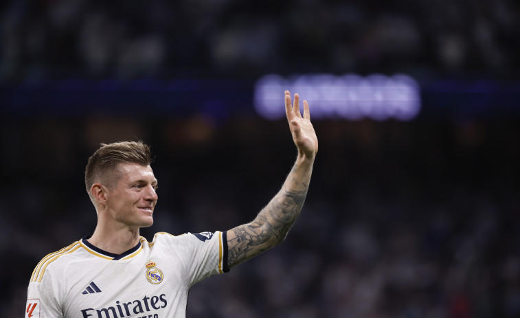 'Gracias, don Antonio', el Madrid despide con honores a Kroos