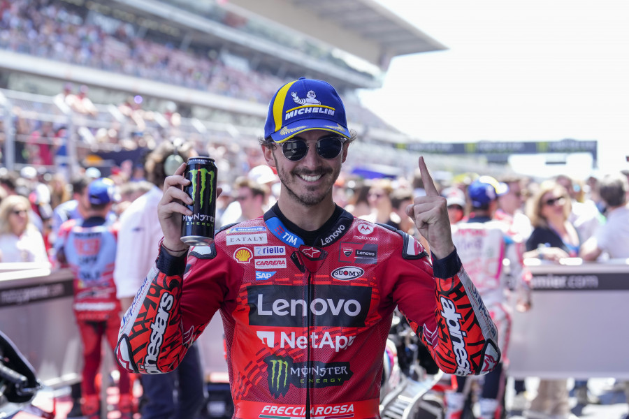 Bagnaia suma su tercer triunfo y se acerca al líder Martín