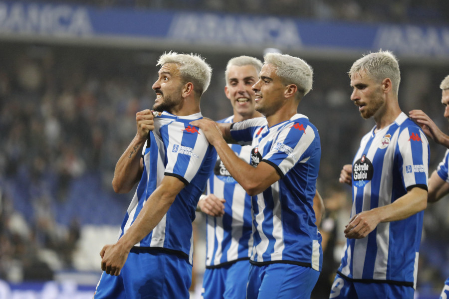 El orgullo del Depor le da ventaja ante un atrevido Castellón (2-1)