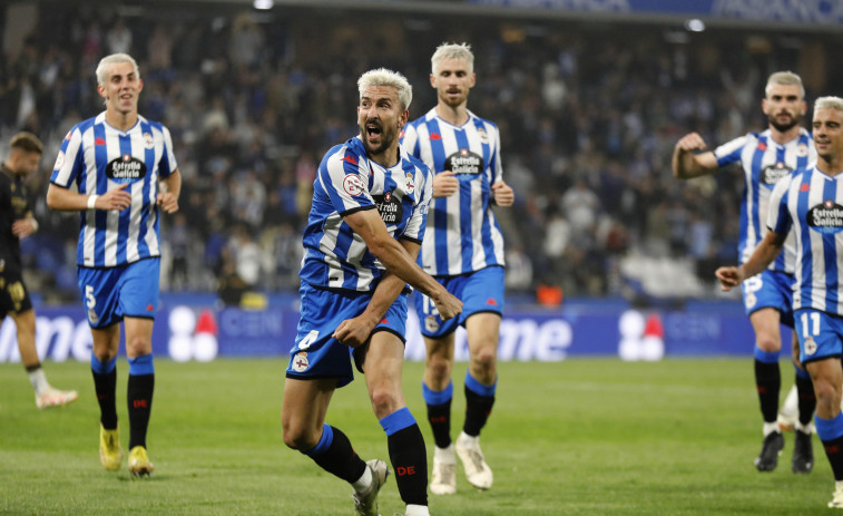 Pablo Martínez desea seguir jugando en el Depor