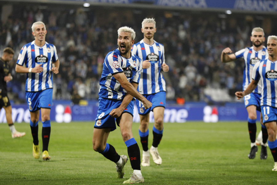 Pablo Martínez desea seguir jugando en el Depor