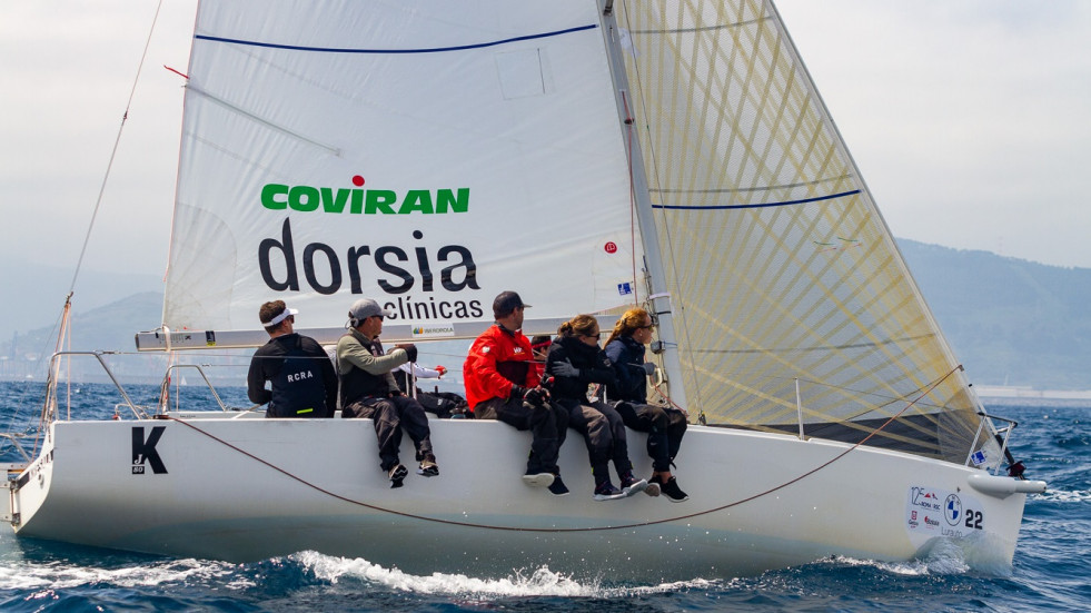 La elite nacional de J-80 se da cita en la bahía coruñesa